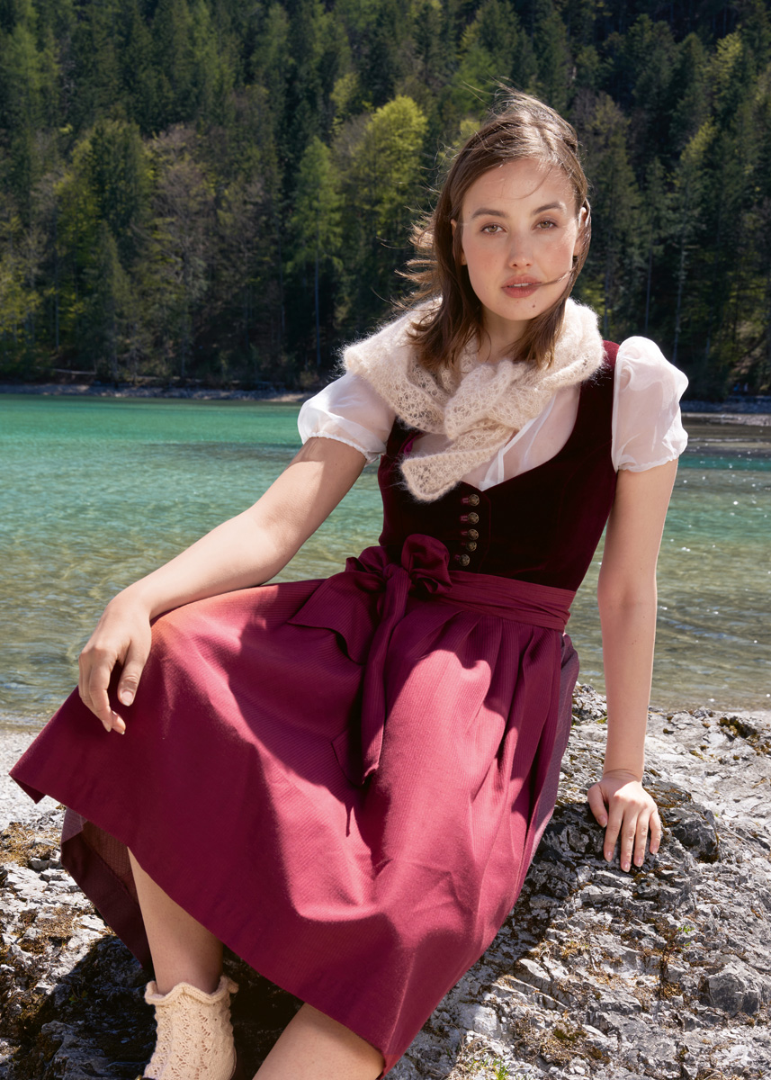 Lana Grossa TRACHTEN No. 9 - Edición alemana