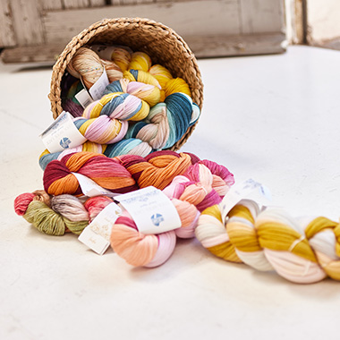 Hand-dyed <br> hilos